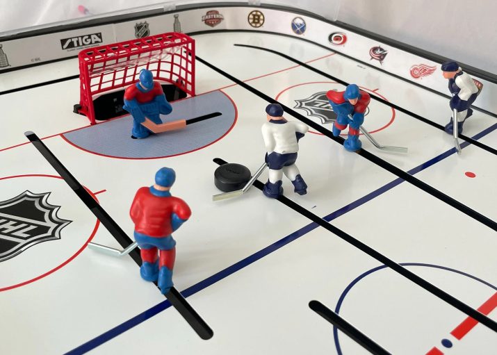 STIGA Hockey Gioco da Tavolo Stanley Cup 3T, Classico Gioco con 3 Squadre Intercambiabili Incluse - immagine 4
