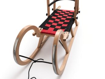 Slittino di legno tradizionale Spolnota Tatry 110cm con schienale nero - immagine 4
