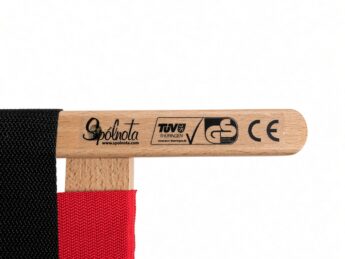 Slittino di legno tradizionale Spolnota Tatry 110cm con schienale nero - immagine 2